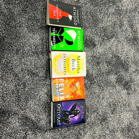 Bundle of 5 Books - Picture 1 of 6